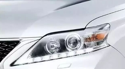 車燈1